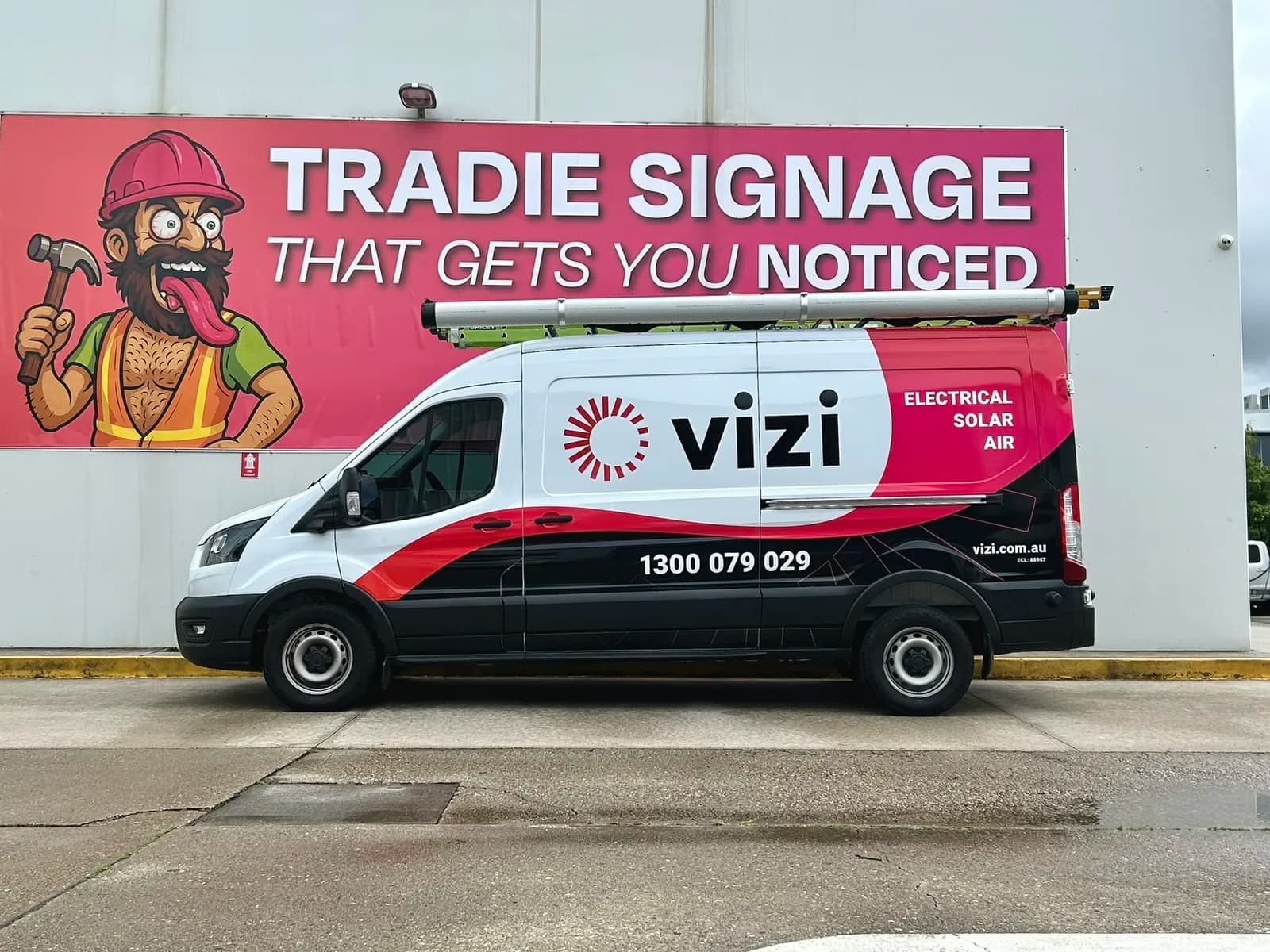 Vizi Transit full side profile under banner