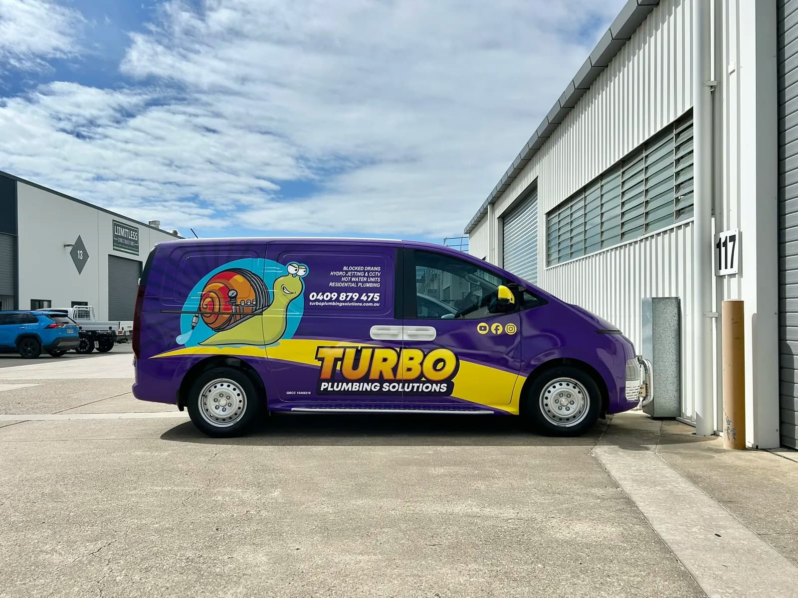 Turbo Plumbing van side profile, snail mascot